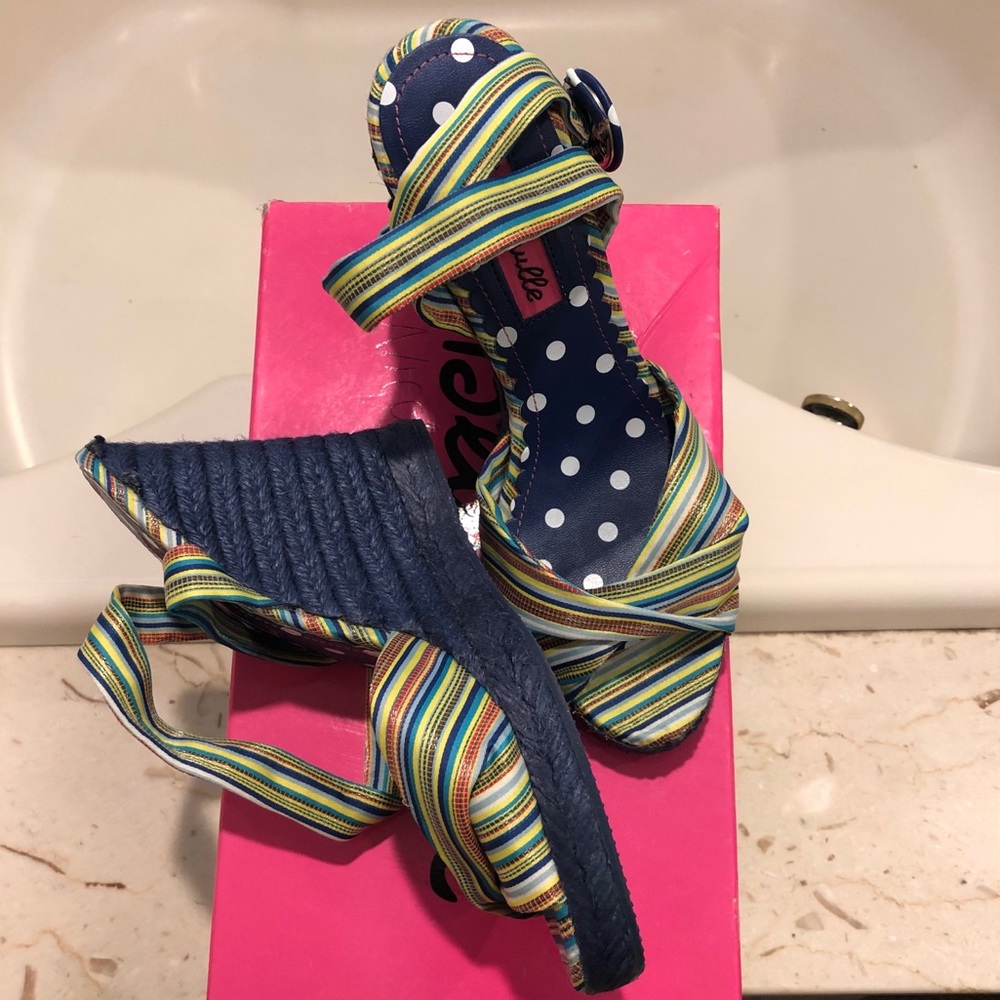 NWT Betsey Johnson Blair Vintage Sandals